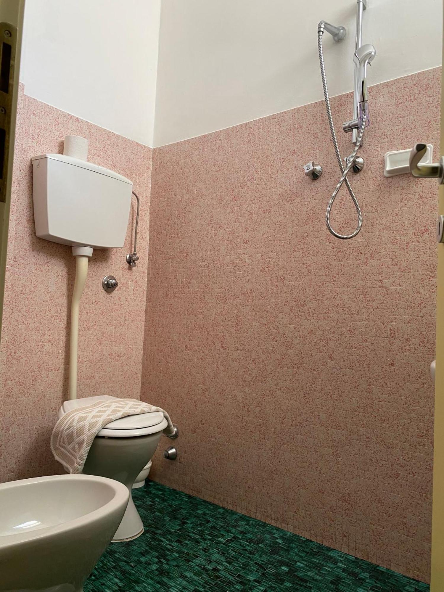 Hotel Loretta Римини Экстерьер фото